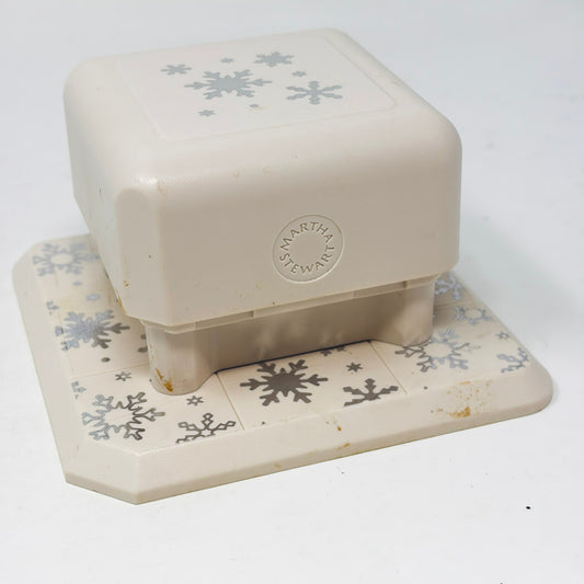 Martha Stewart Magnetic Snowflake Paper Punch