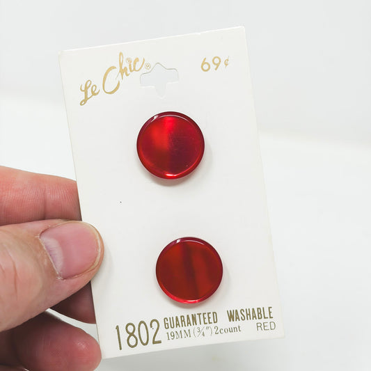 Le Chic 3/4" Red Shank Buttons