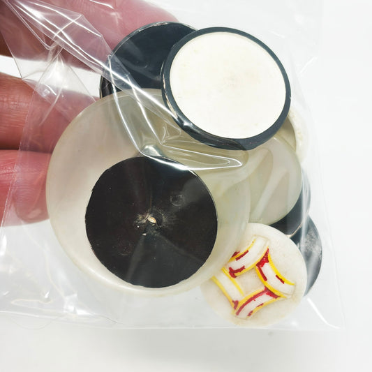 Medium White Shank Button Bundle