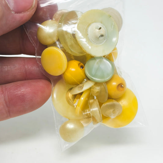 Yellow Shank Button Bundle