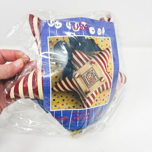 "USA" Star Pillow Kit by Trail Creek Farm