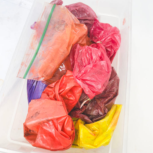 Box of Raw Pigment Bags