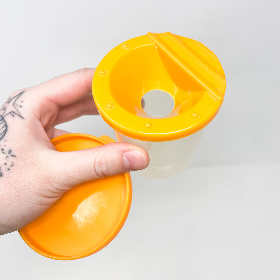 No-Spill Paint Cups