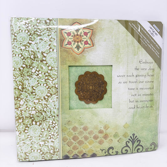 Colorbok 12" x 12" Green Celtic Themed Scrapbook