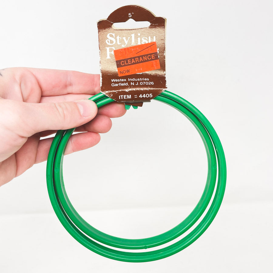 Plastic Embroidery Hoops (1)