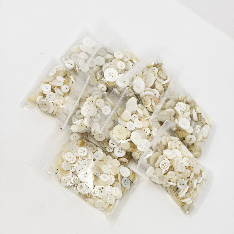 Sm. Bag Asst White Buttons (1)