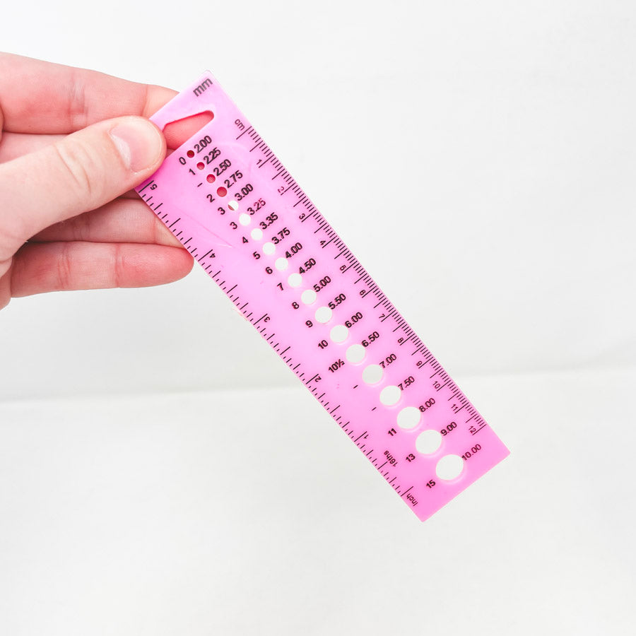 Knitting Needle Gauge