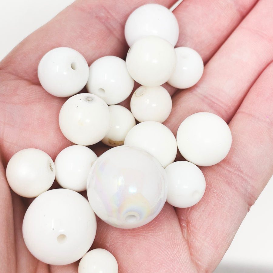 Mega White/Round Bead Pack