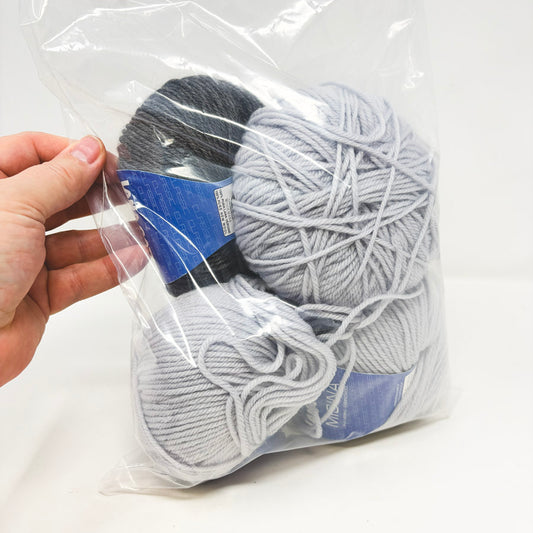 Bundle of Lana Gatto Misina Wool Yarn
