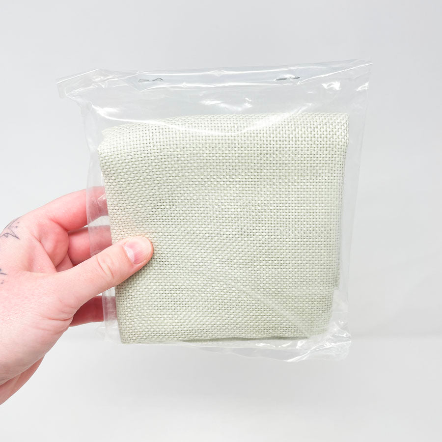 Betsy Ross Linen Winter White 16Ct 18x27