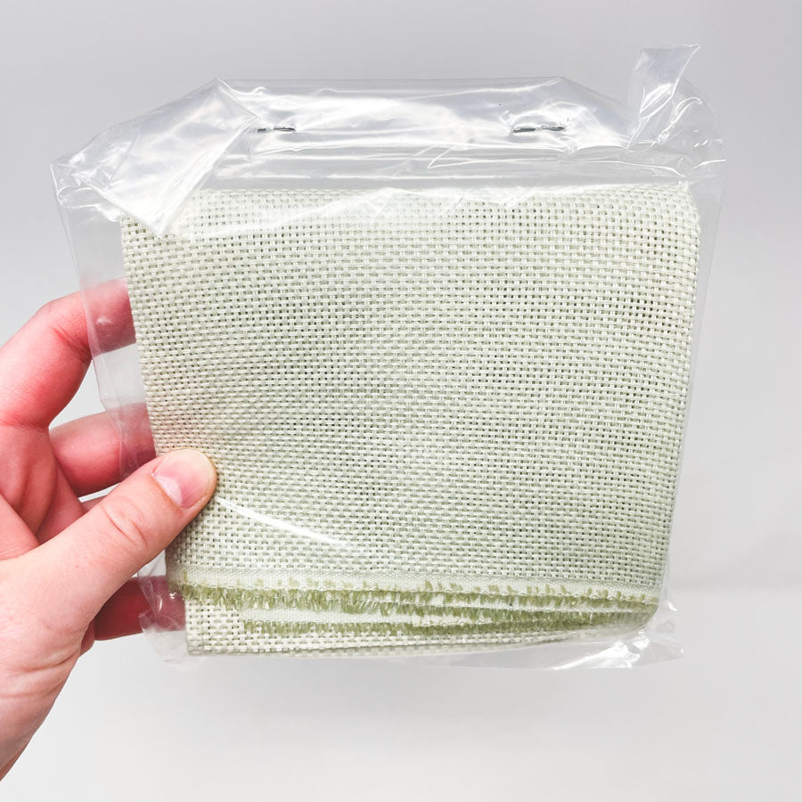 Betsy Ross Linen Winter White 16Ct 18x27