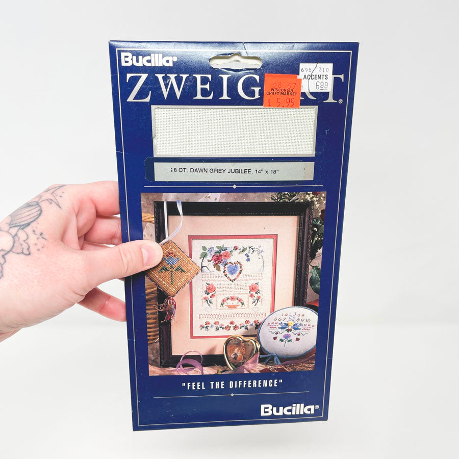 Bucilla Zweigart 28 Ct Dawn Grey. Jubilee 14 x 18 Needlework Fabric
