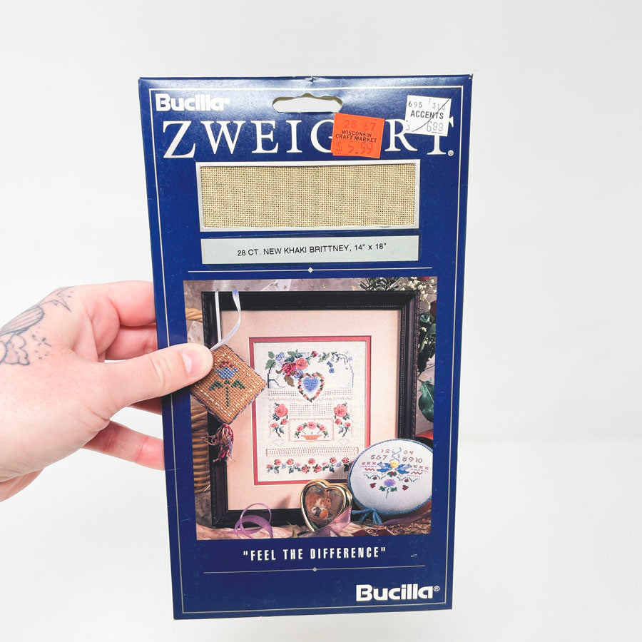 Bucilla Zweigart 28 Ct New Khaki Brittney 14 x 18 Needlework Fabric