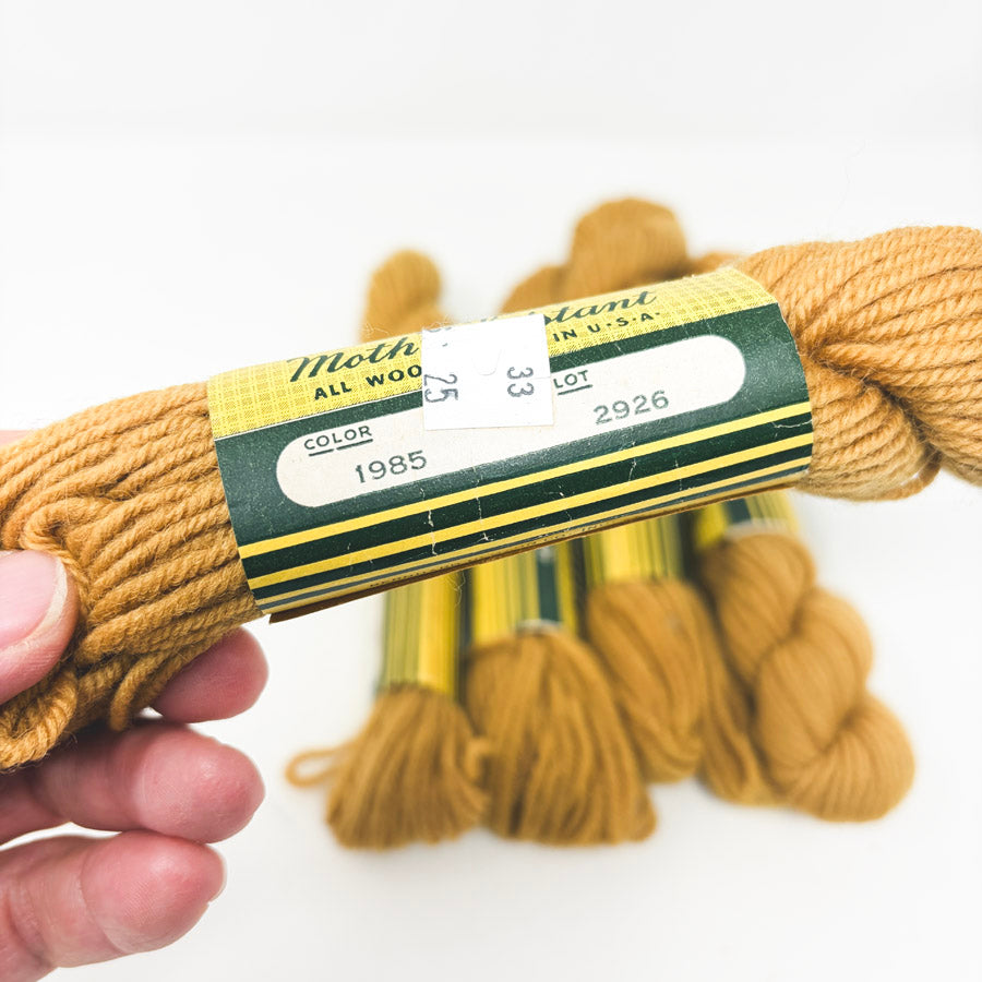 40 Yds Bucilla Tapestry Wool Yarn (1)