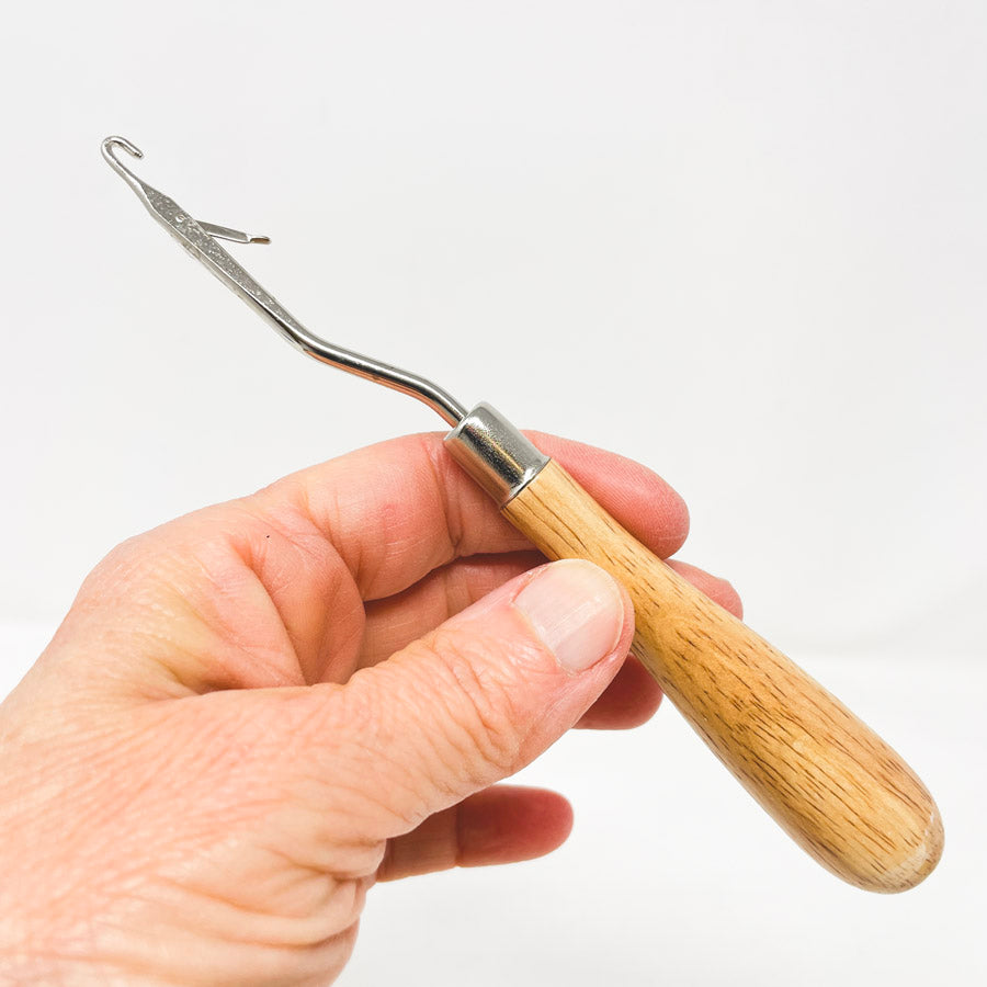Assorted Rug Latch Hook Tool (1)