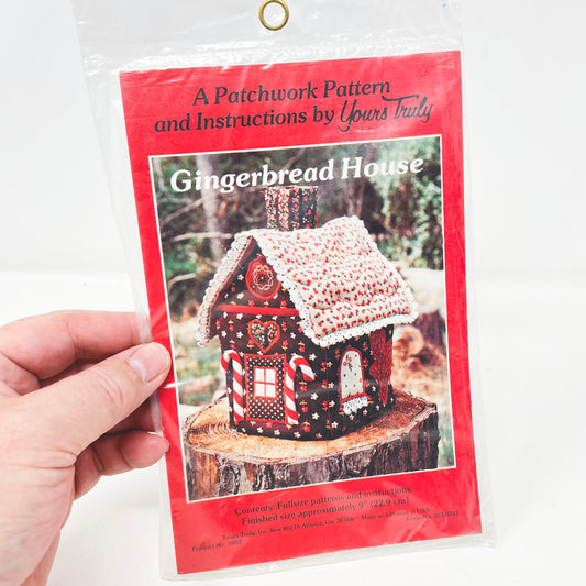 Yours Truly Patchwork Pattern - Gingerbread House
