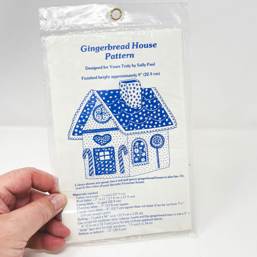 Yours Truly Patchwork Pattern - Gingerbread House