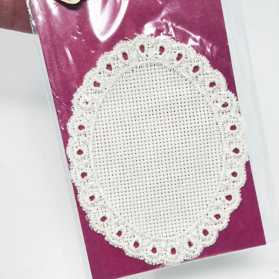 Crafter's Pride 18 ct Aida Eyelet Small Trim Oval