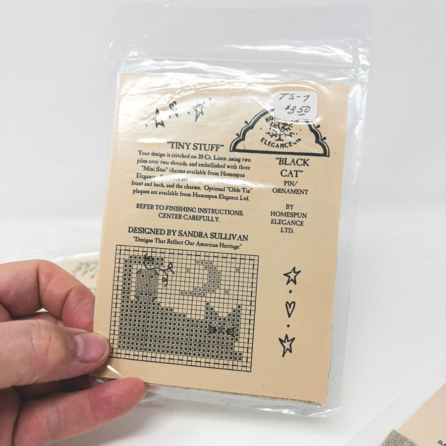 Tiny Stuff – Homespun Elegance Cross Stitch Pattern
