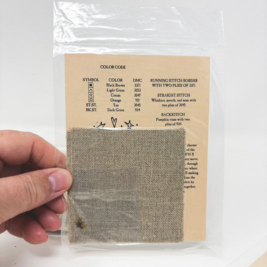 Tiny Stuff – Homespun Elegance Cross Stitch Pattern