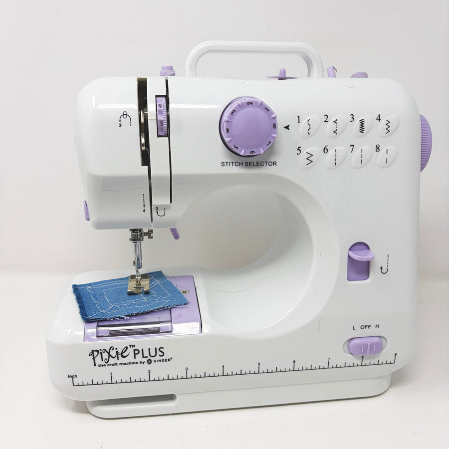 Singer Pixie Plus Sewing Machine – Like New!