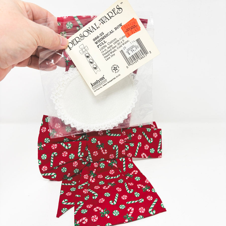 Janlynn Whimsical Bow Pull - 14 ct. Aida