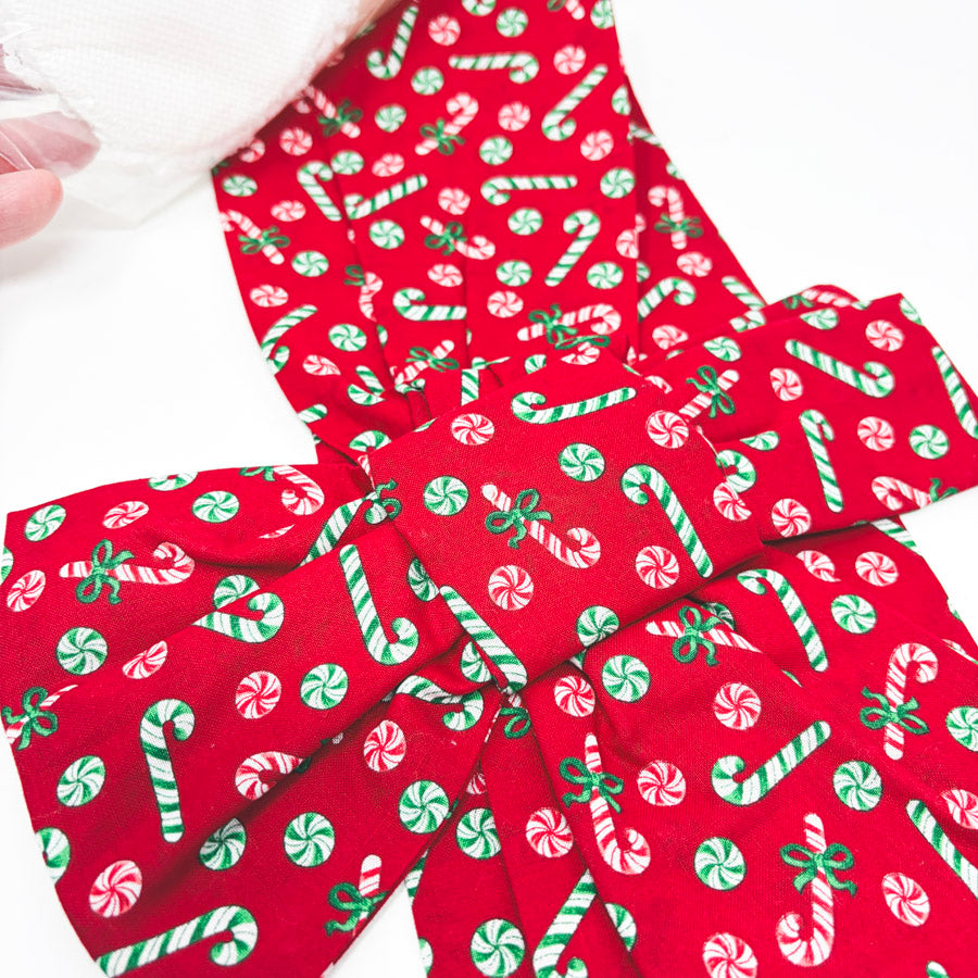 Janlynn Whimsical Bow Pull - 14 ct. Aida