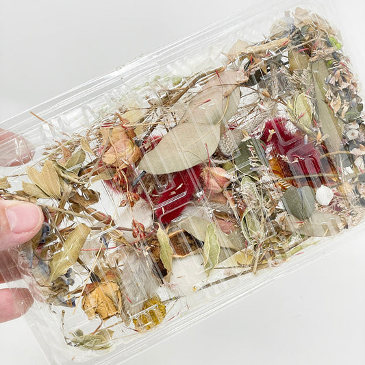 The Blooming Gift - 1 Box of Mixed Dried Flowers