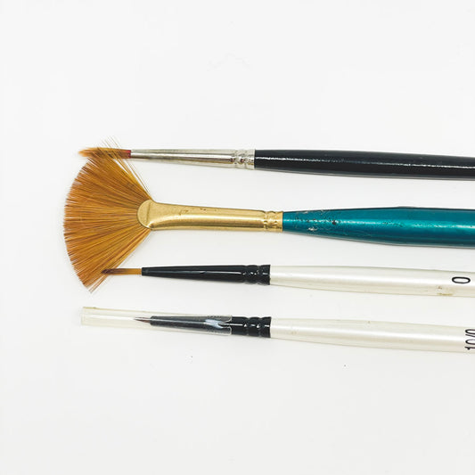 Bundle of Four Simmons Paintbrushes