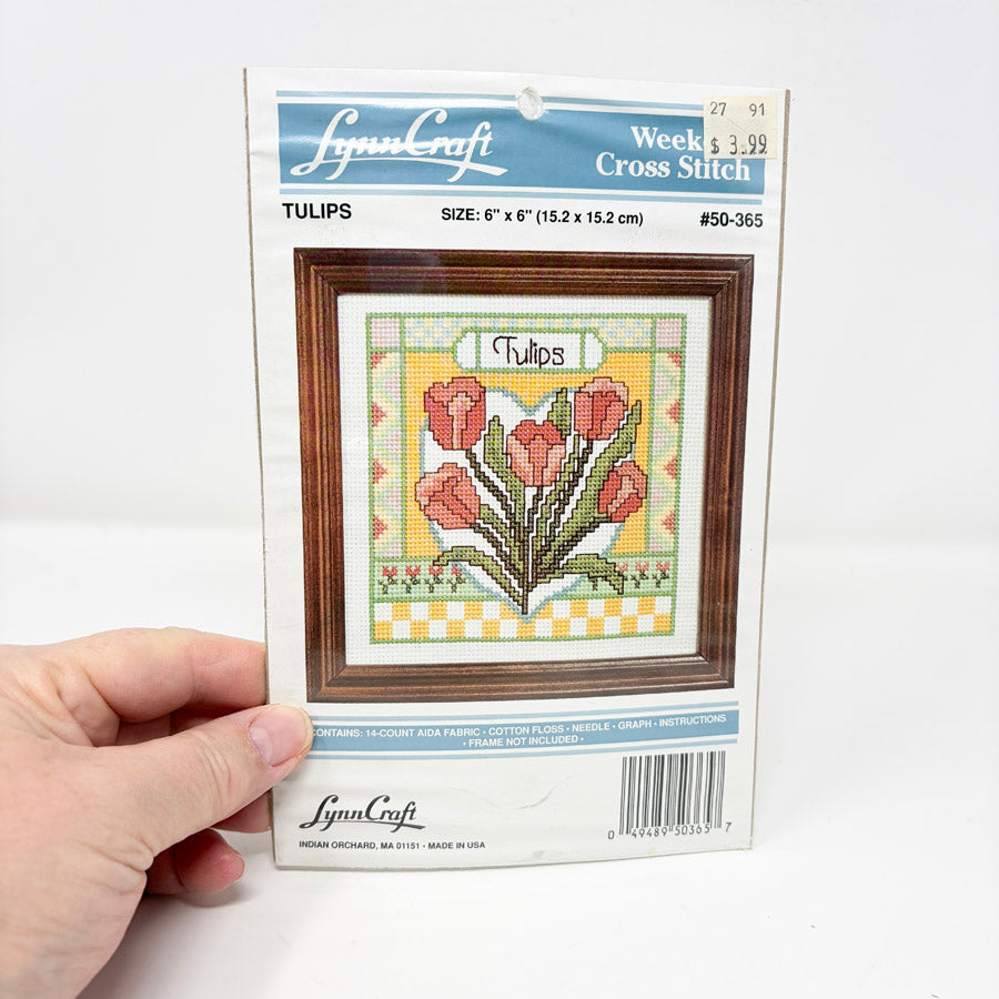 Flowers – LynnCraft Weekend Cross Stitch Kits