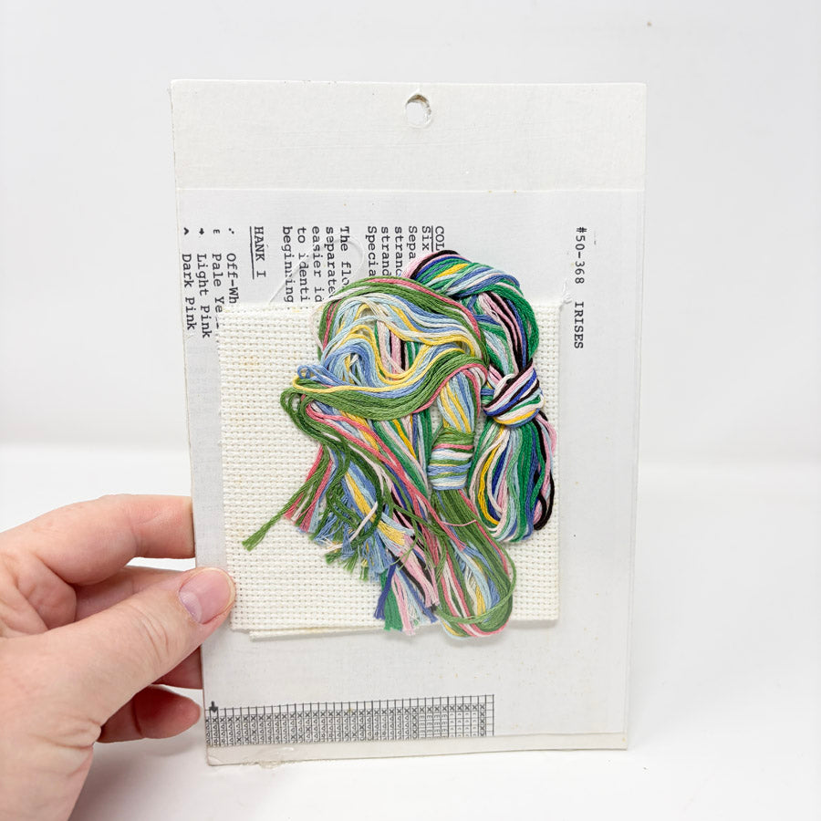 Flowers – LynnCraft Weekend Cross Stitch Kits