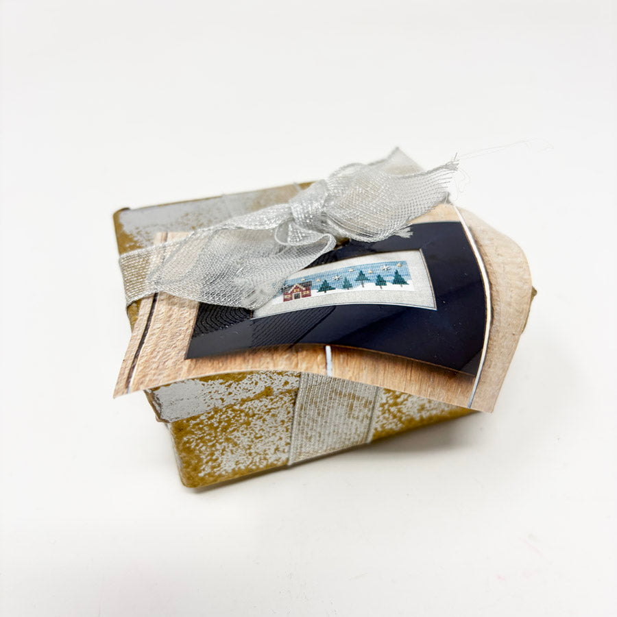 Silver & Gold - Bent Creek Limited Edition Cross Stitch Kit