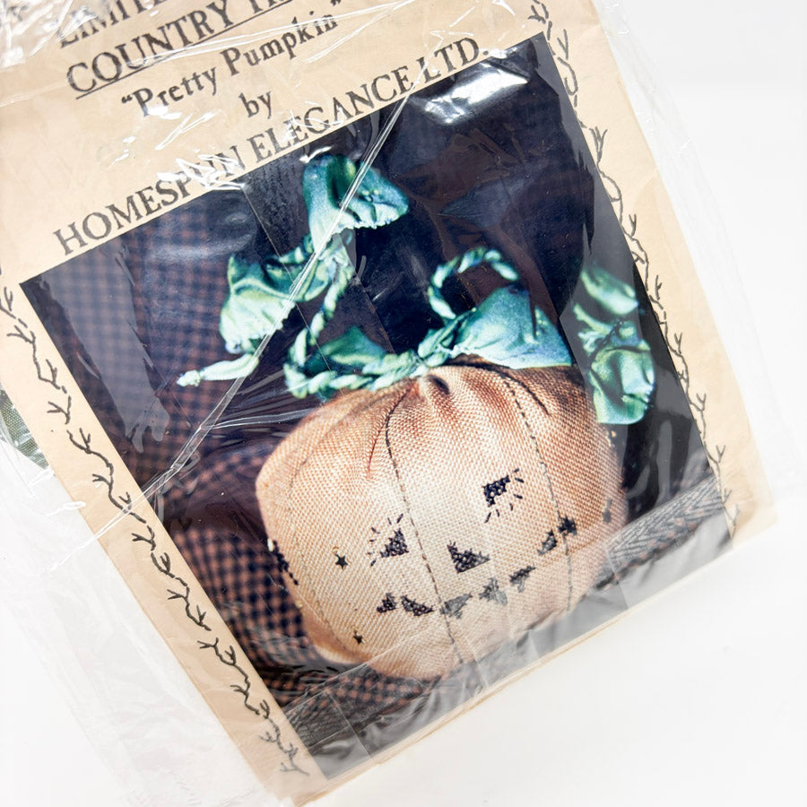 Pretty Pumpkin – Homespun Elegance Cross Stitch Kit
