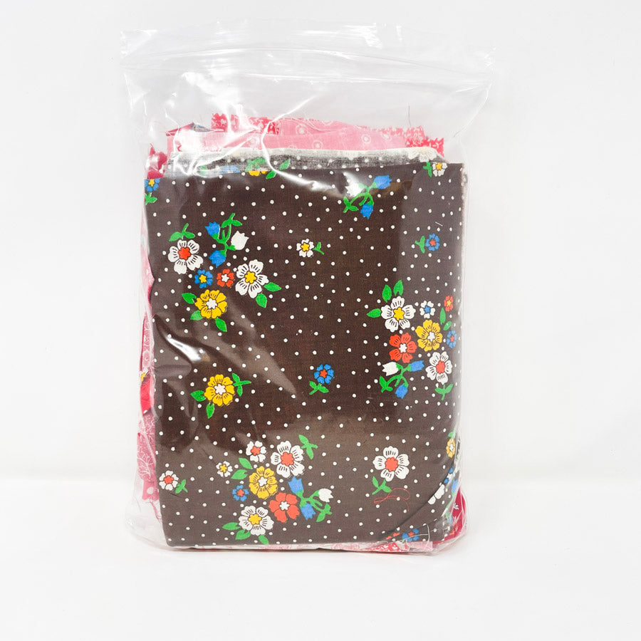 Jelly Filled Center – Vintage Fabric Scrap Pack