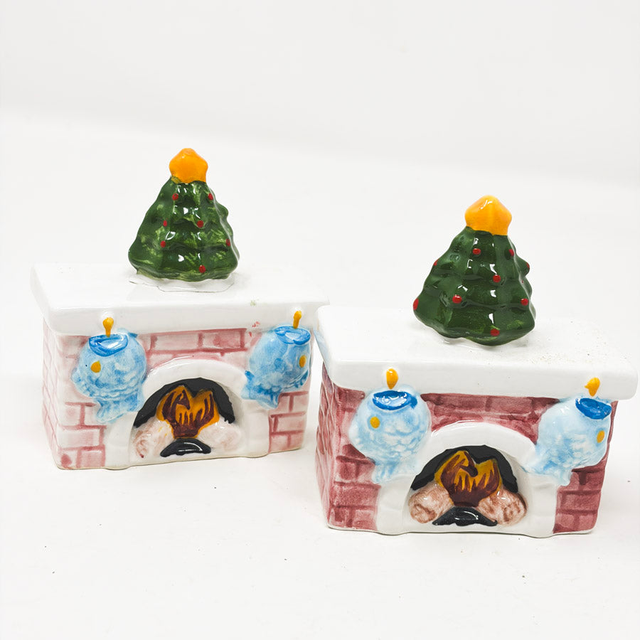 Christmas Fireplace Salt & Pepper Shaker Set (Repaired)