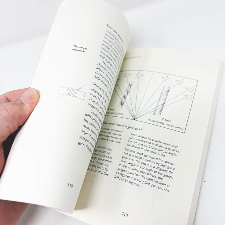 Spinning in the Old Way Book by Priscilla Gibson-Roberts
