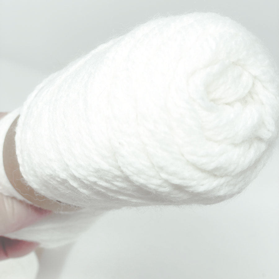 Unmarked White Yarn - Lightweight (1)