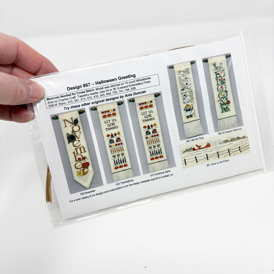 Halloween Greetings – Creative Moments Cross Stitch Kit