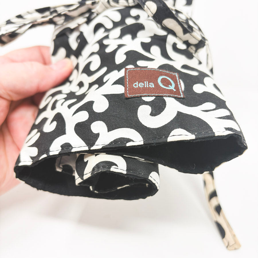 Della Q Interchangeable Needle Case