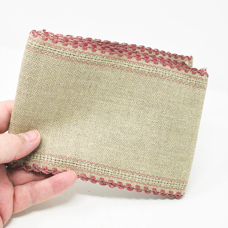 24 ct Tan Aida Rose Scallop Edge Banding – 4.5" x 52"