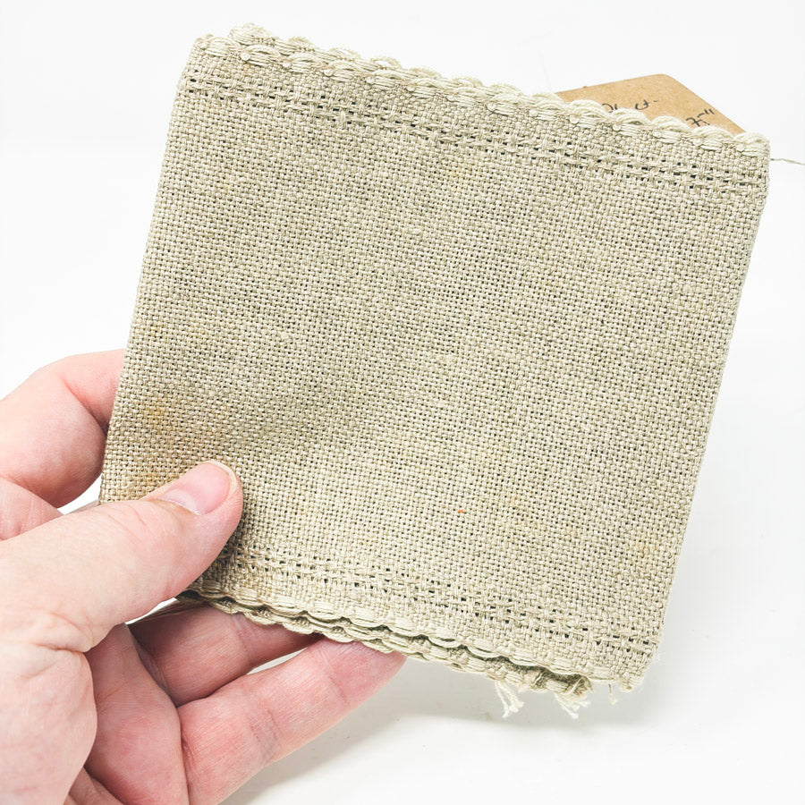26 ct Tan Aida White Scallop Edge Banding