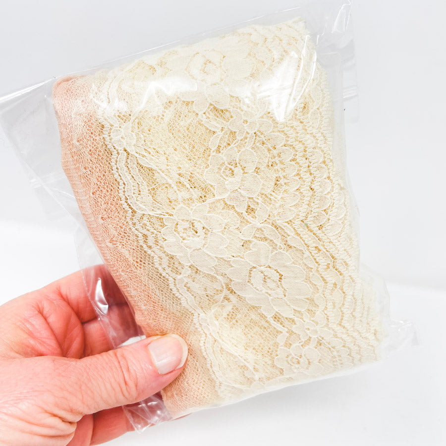 Peach and Cream Scallop Lace