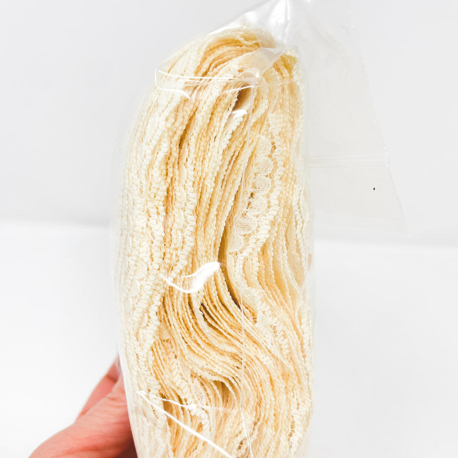 Peach and Cream Scallop Lace