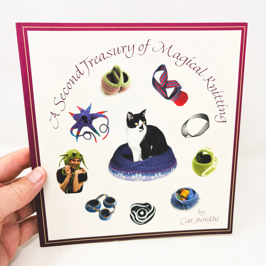 A Second Treasury of Magical Knitting Book