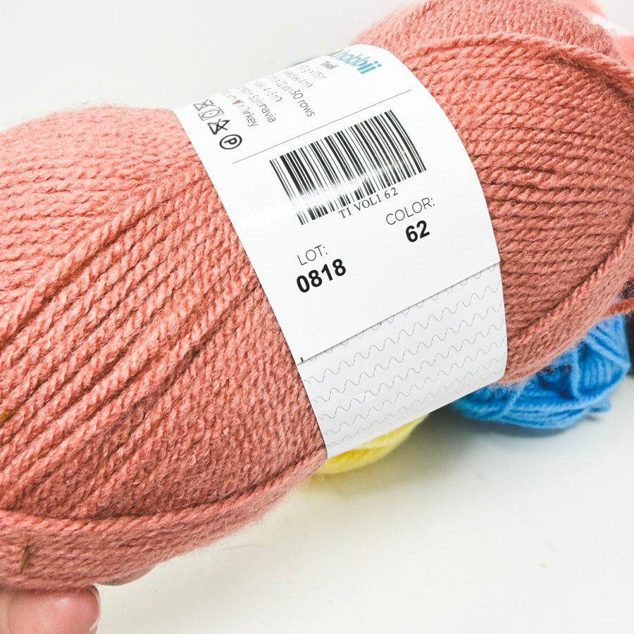 Tivoli Acrylic Yarn by Hobbii
