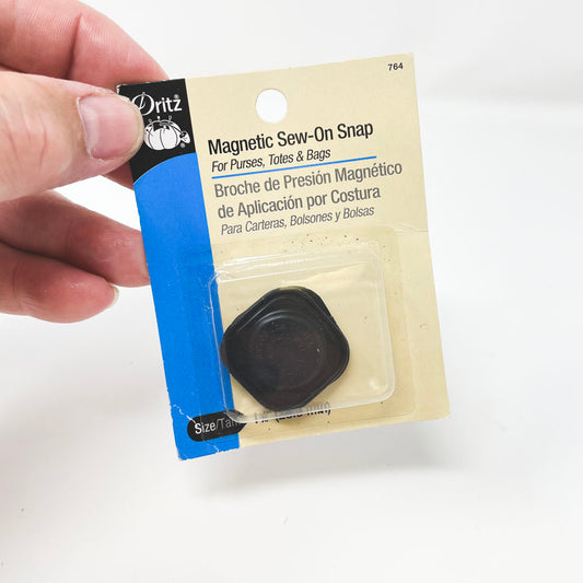 Dritz Magnetic Sew-On Snap