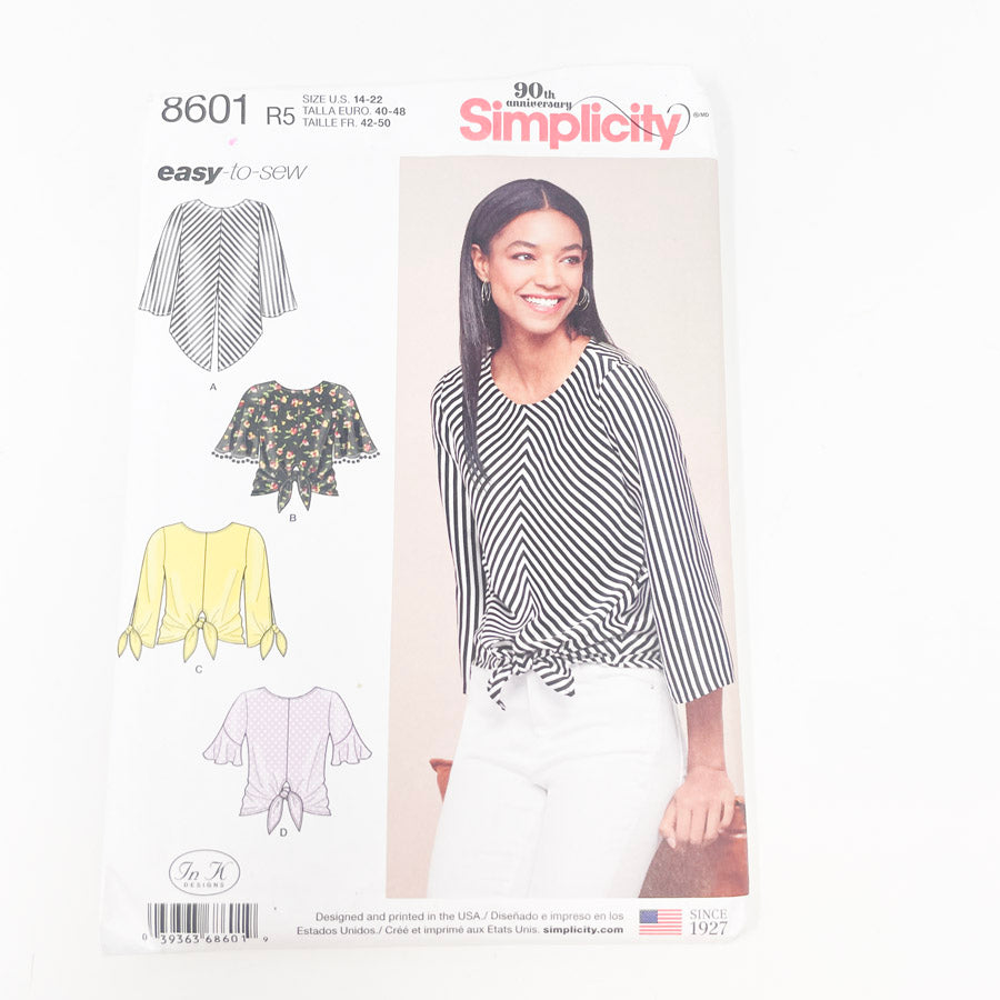 2018- Simplicity- 8601- Pullover Top- Size 14-22