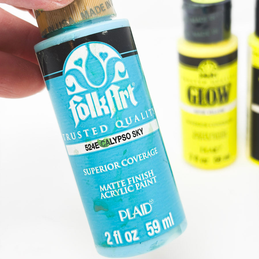 Unopened Folk Art 2 oz Acrylic Paint Bottles
