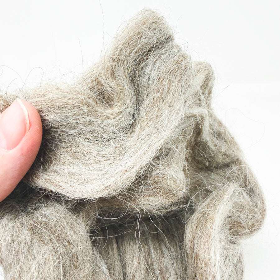 Natural Brown Tweedy Roving – 7.7 oz