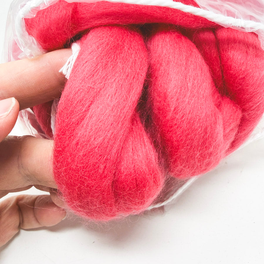 Spring Rose Solids Roving Bundle – 10.4 oz